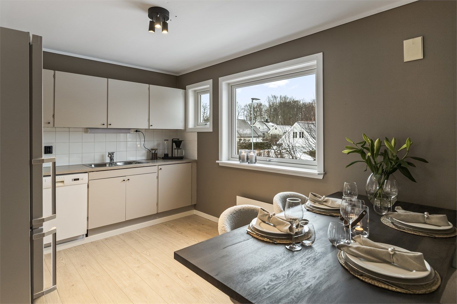 Trivelig kjøkken med god plass til spisestuen