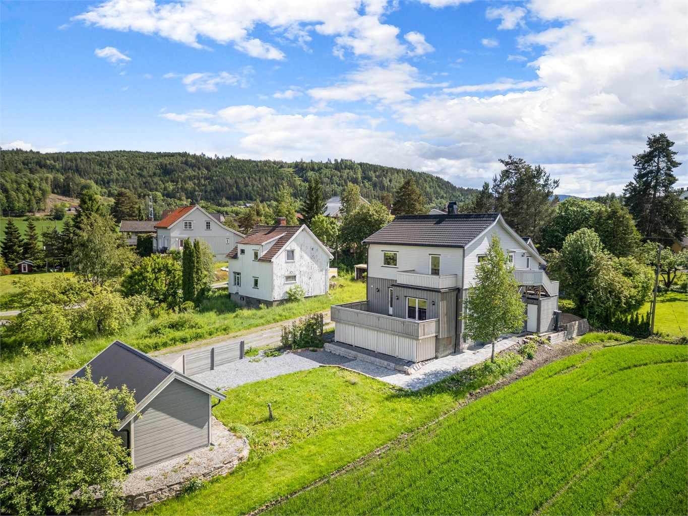 Felles utkjøring til hovedvei med Eikernveien 4