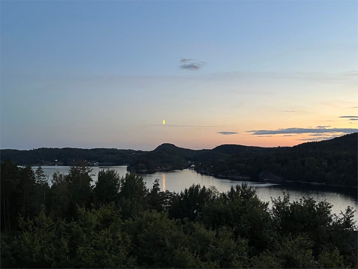 En stille kveld på fjorden.
