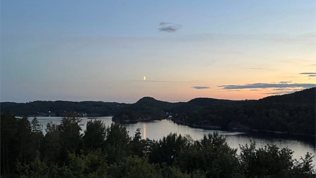 En stille kveld på fjorden.
