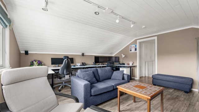 Lotsstuen kan deles inn i flere soner
