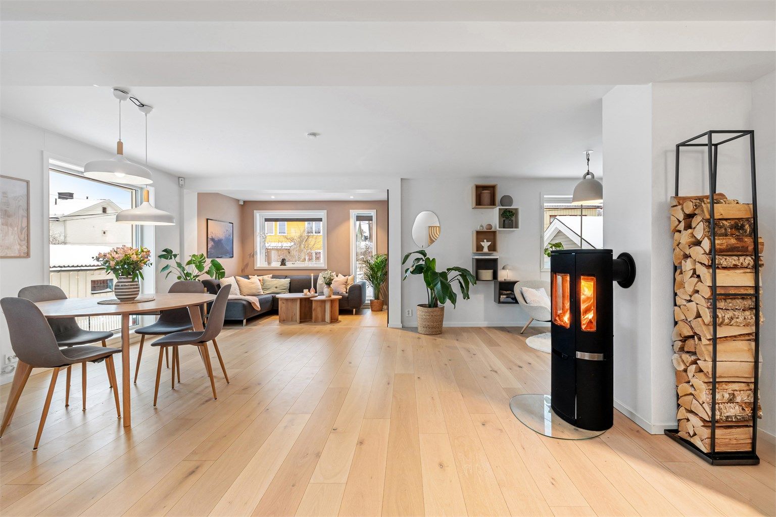 Flott familiebolig over to plan med utleiemulighet. Foto: Hanne Bruland/FotoHanne