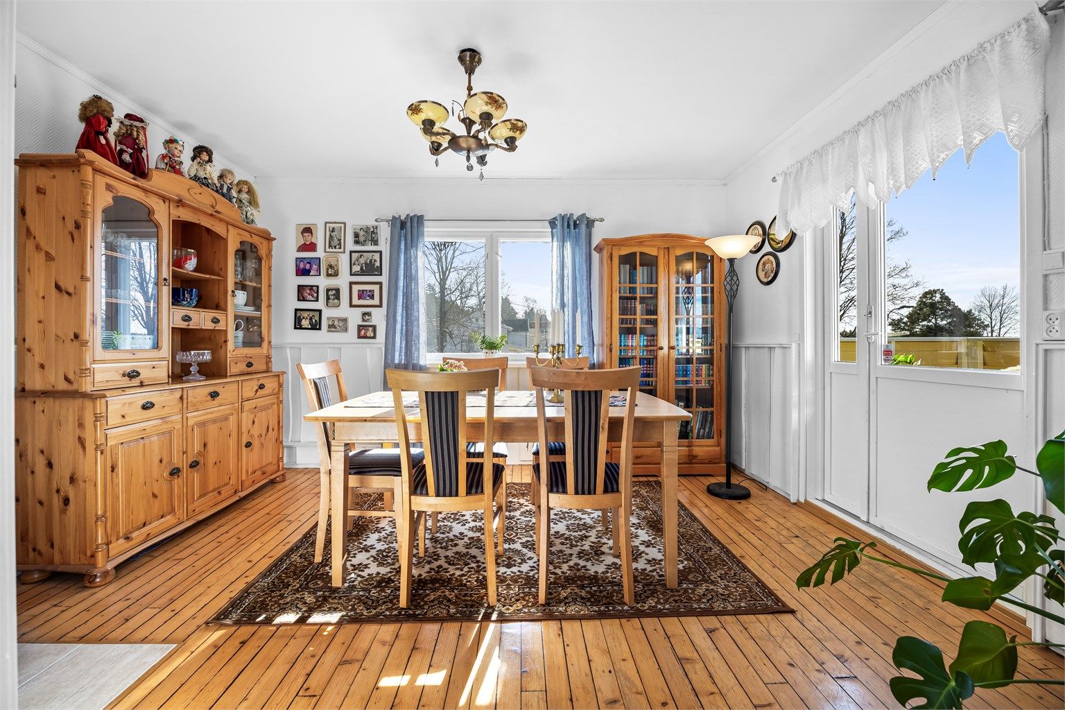 Velkommen til Heimveien 24 - halvpart av tomannsbolig i 2.etg med stor balkong