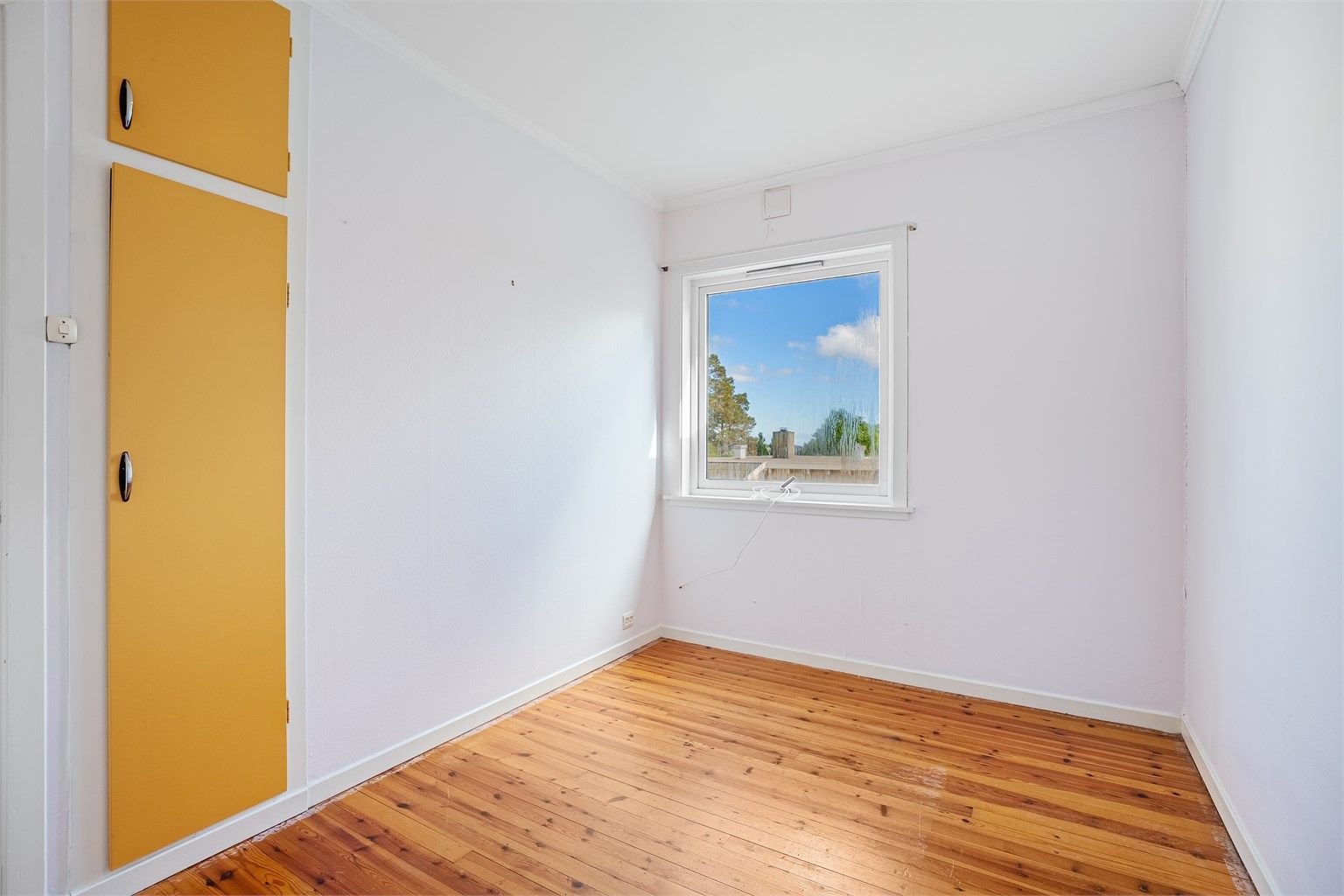Soverom 2 - Det er innebygd garderobe