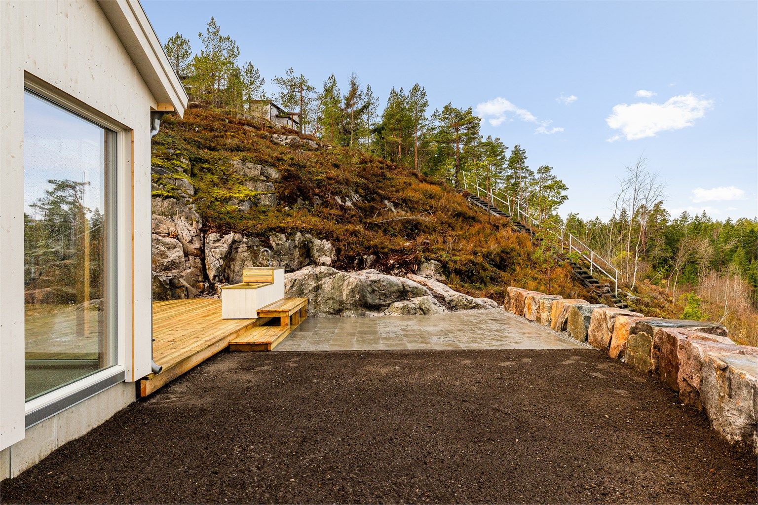 Området klargjort for gressplen vil være lagt med ferdigplen til visning.