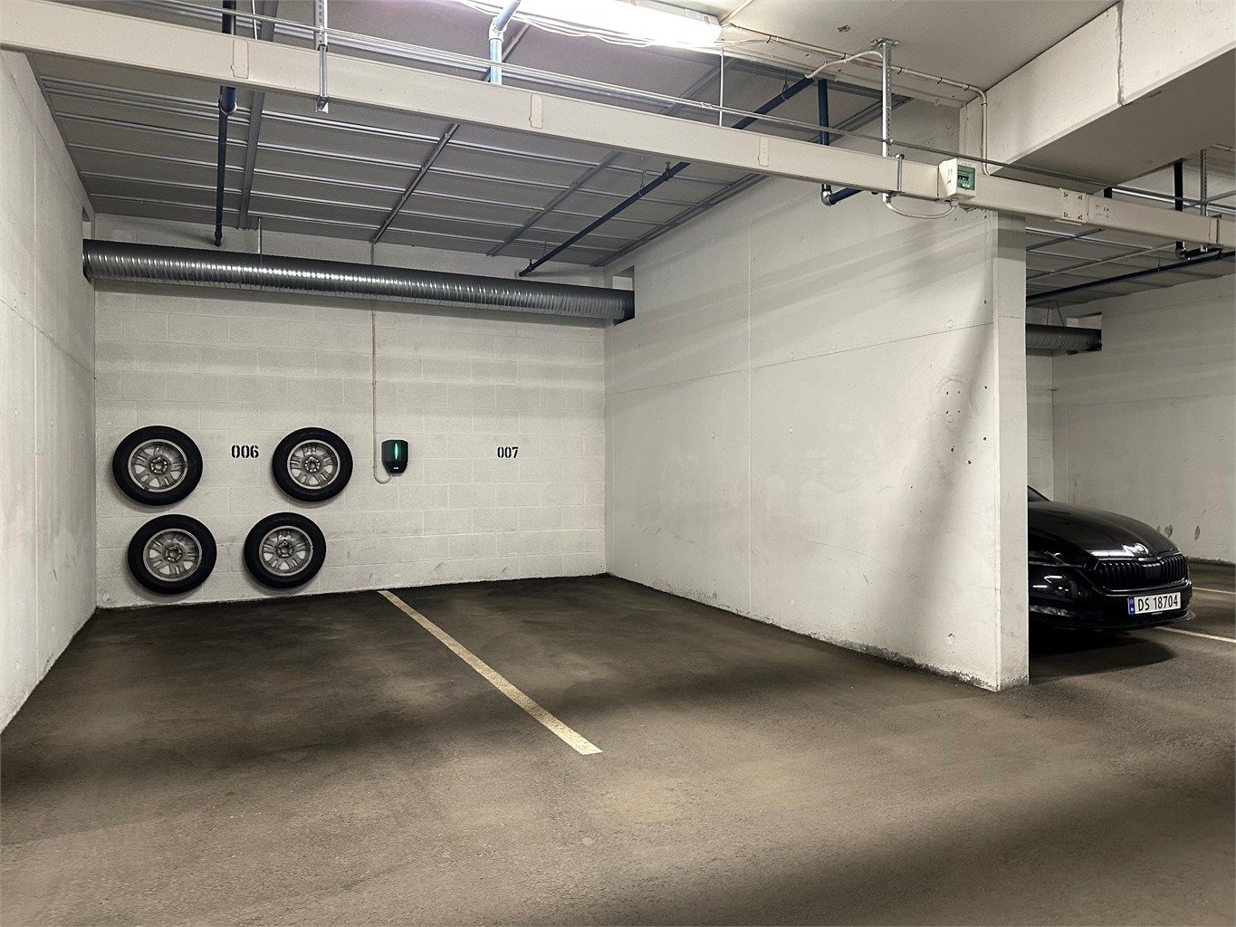 Garasjeplass - P007 med elbil-lader 