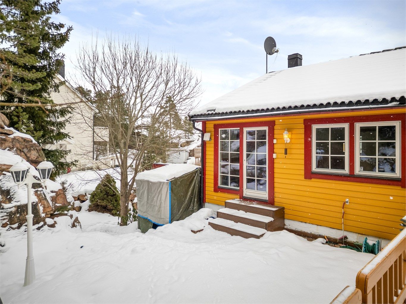 Lys og pen halvpart av vertikaldelt tomannsbolig med 2 etasjer.
Foto: Ole Thorgeir Solheim Thoresen