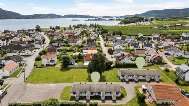 Dette er en sjelden mulighet til å kjøpe en hel boligeiendom med åtte boenheter, fordelt på to firemannsboliger (opprinnelig tre firemannsboliger).
Foto: Stine Prøitz Jørgensen