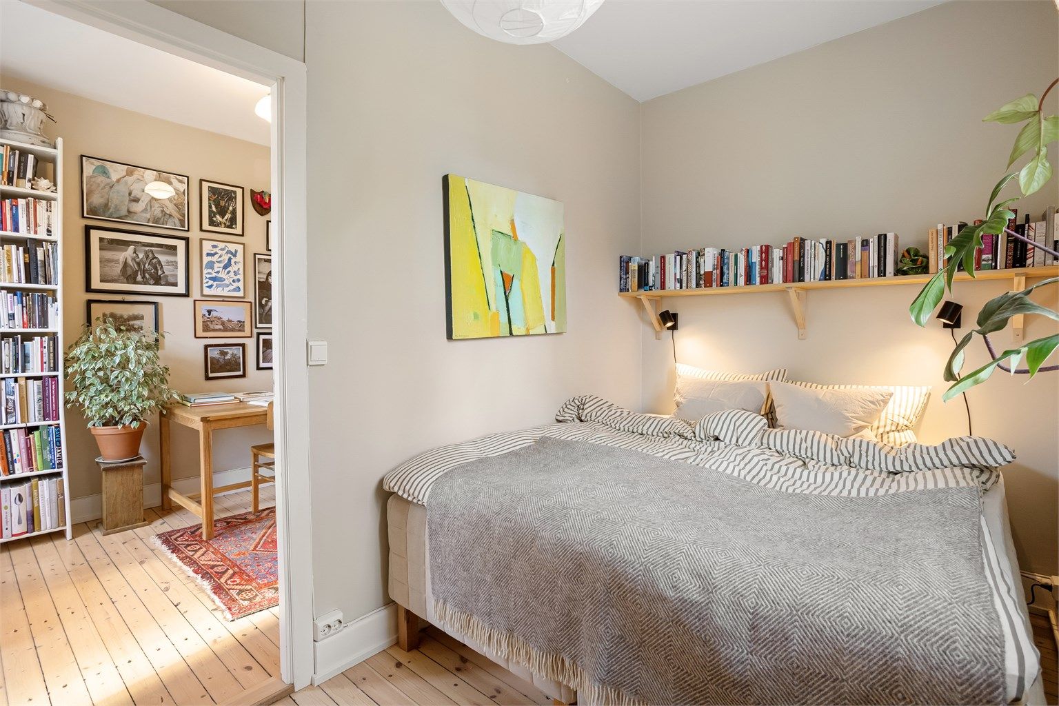 Hovedsoverommet har god plass til stor dobbeltseng