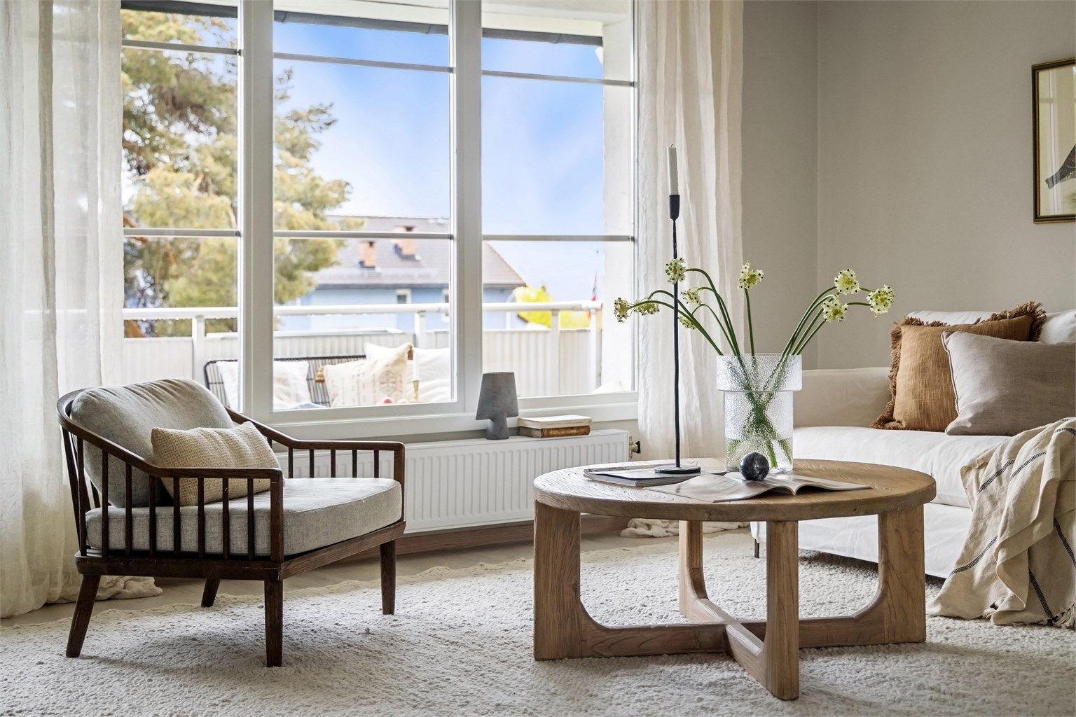  Her er det god plass til sofa med tilhørende salongbord og tv-seksjon