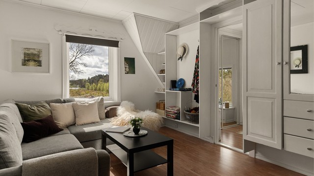 - Stuen kan også benyttes som soverom -