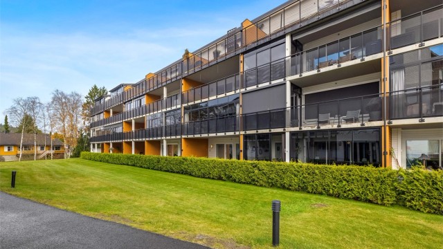 Eiendomsmegler Krogsveen v/Andreas Christophersen ønsker velkommen til Parkveien 78