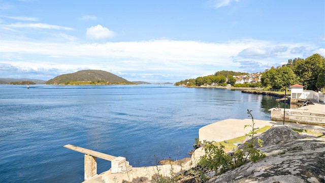 Badeparken i Drøbak er et populært samlingspunkt på sommeren