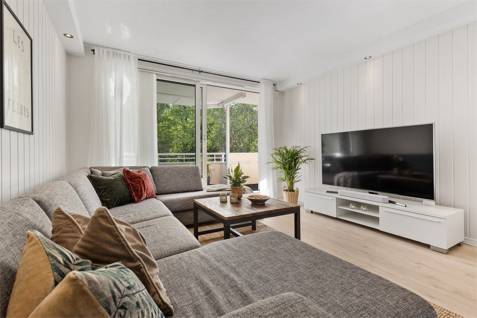 Robin Lauritzen v/ Krogsveen Eiendomsmegling har gleden av å presentere Henrik Sørensens vei 17!