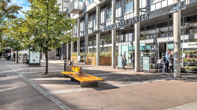 Ringnes park - med et variert servicetilbud med blant annet Meny, apotek, Mester Grønn, Jernia, SATS, samt Ringen Kino.