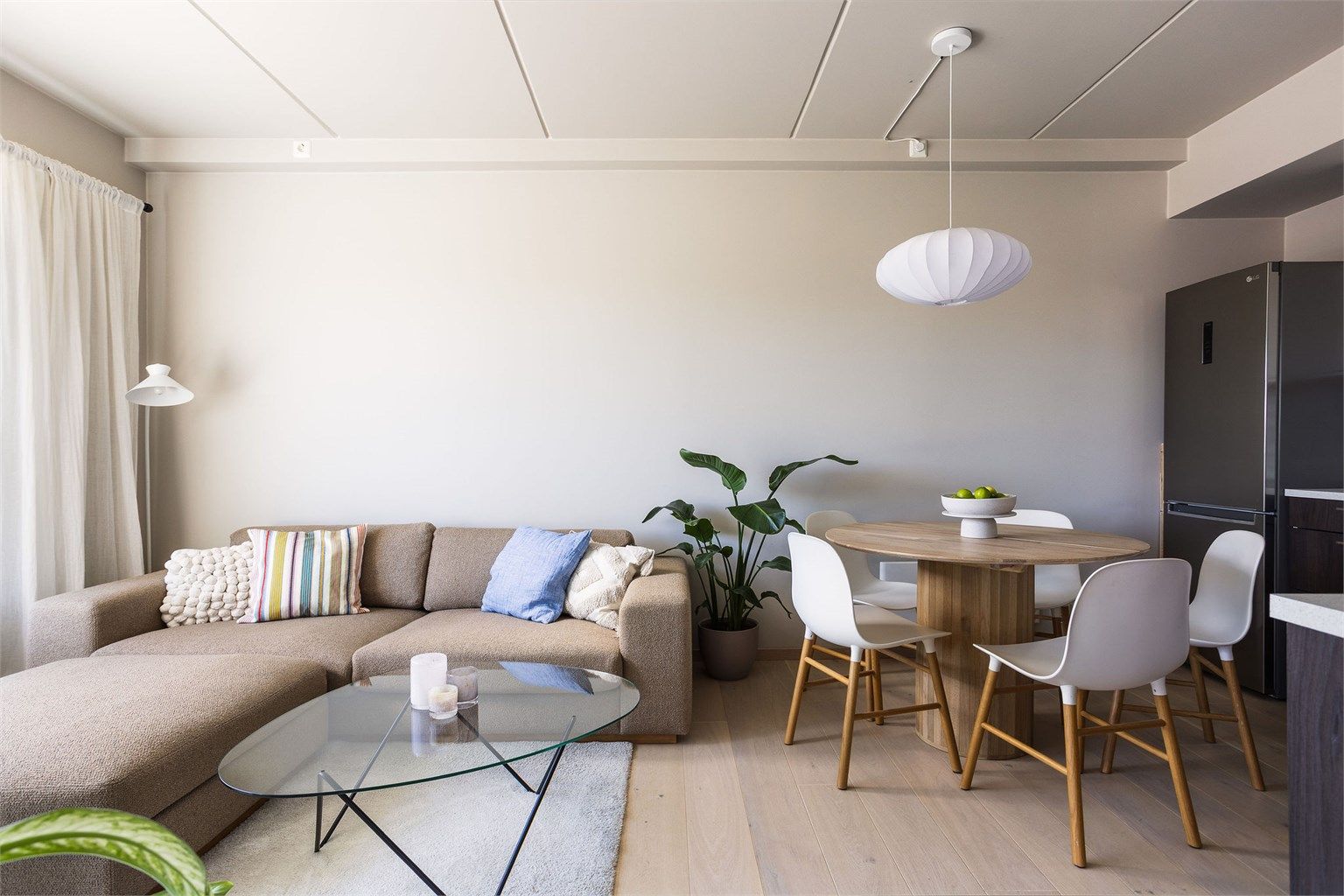 Leiligheten har en gjennomgående høy og moderne standard.  