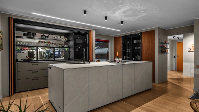 Dette er en gjennomført og stilren enebolig som må ses!