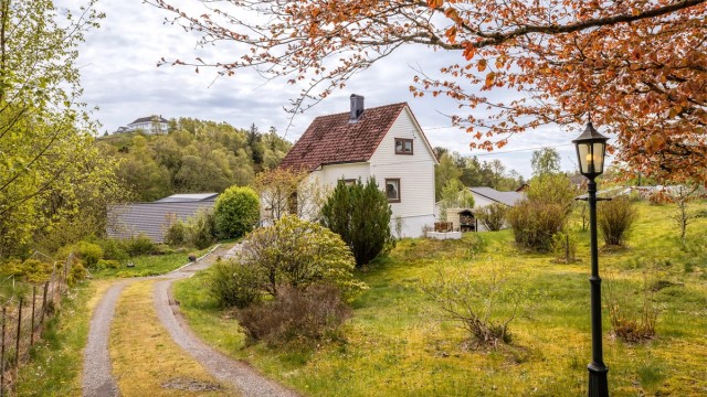 Velkommen til Bunesvegen 40 - Presentert av Kjell Fjellstad v/ Eiendomsmegler Krogsveen