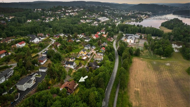 Kort vei til Sætre sentrum og Oslofjorden