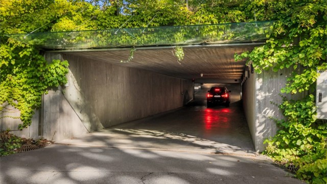 Diskré innkjøring til sameiets underjordiske garasjeanlegg