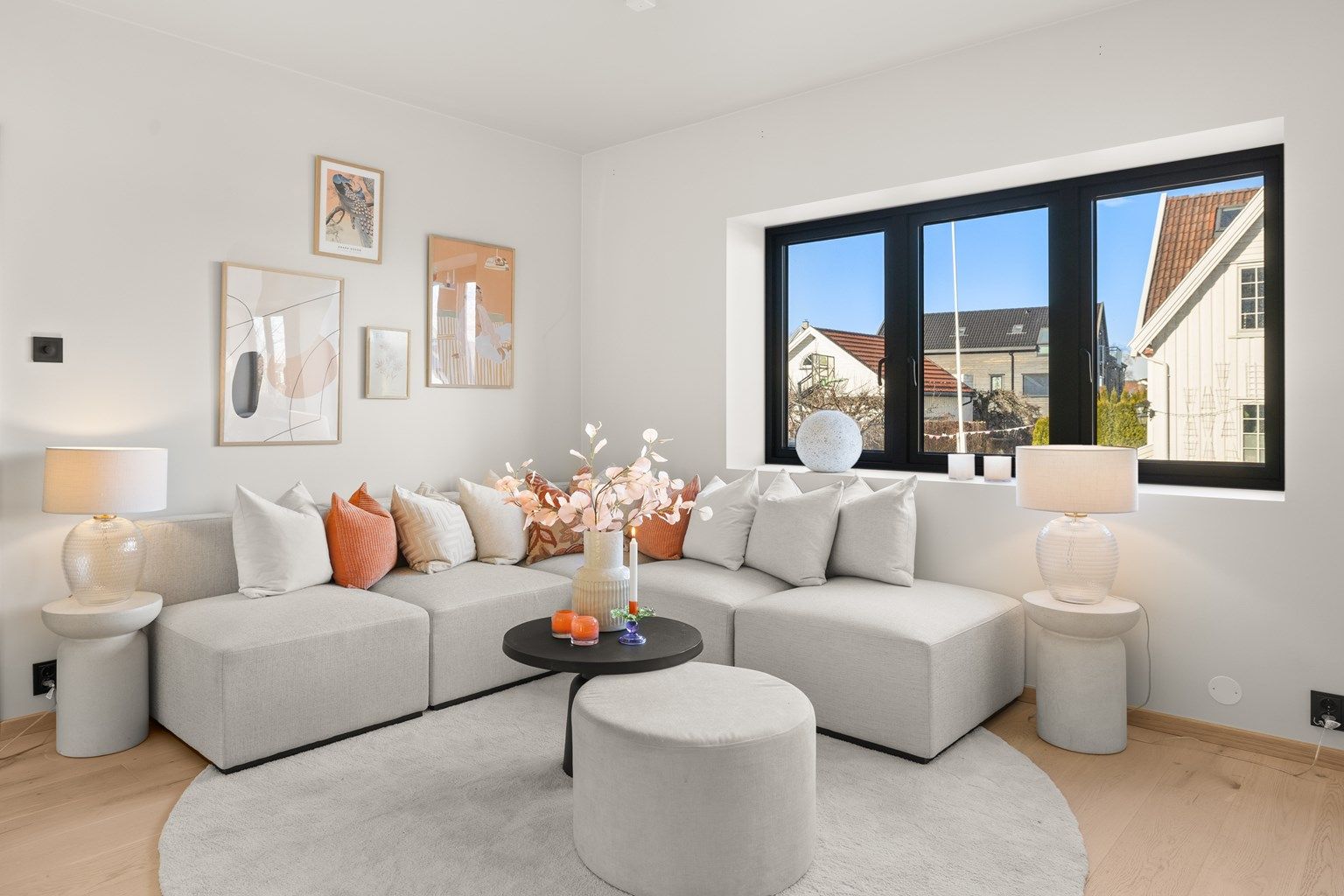 Stue med 1-stavs parkett med gulvvarme