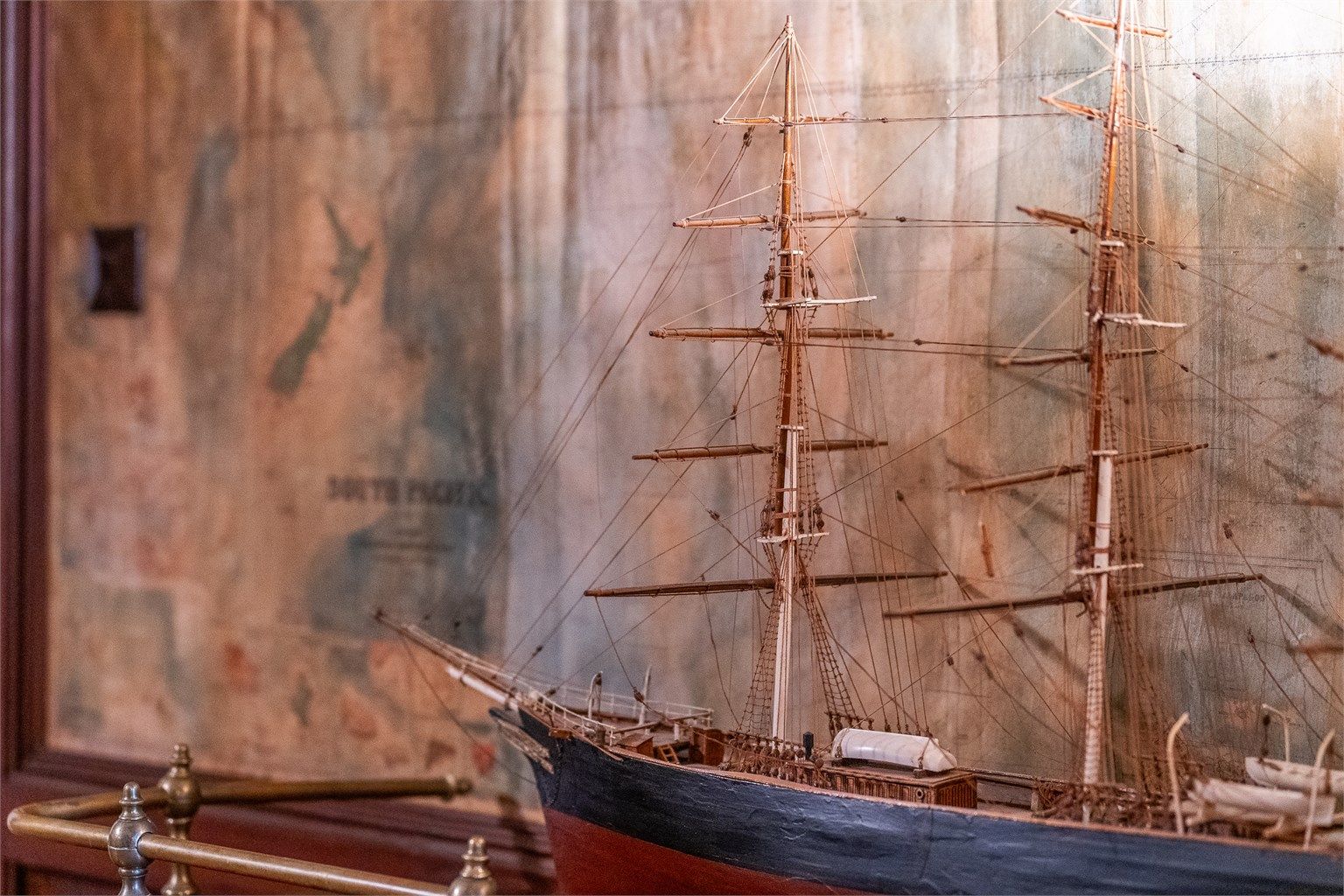 En gjennomført stil med maritime elementer. (Ikke godkjent til varig opphold)