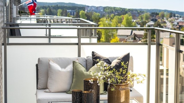 Leiligheten ligger fantastisk til, på toppen av Oppsal senter. Foto: Martine Eren Jacobsen