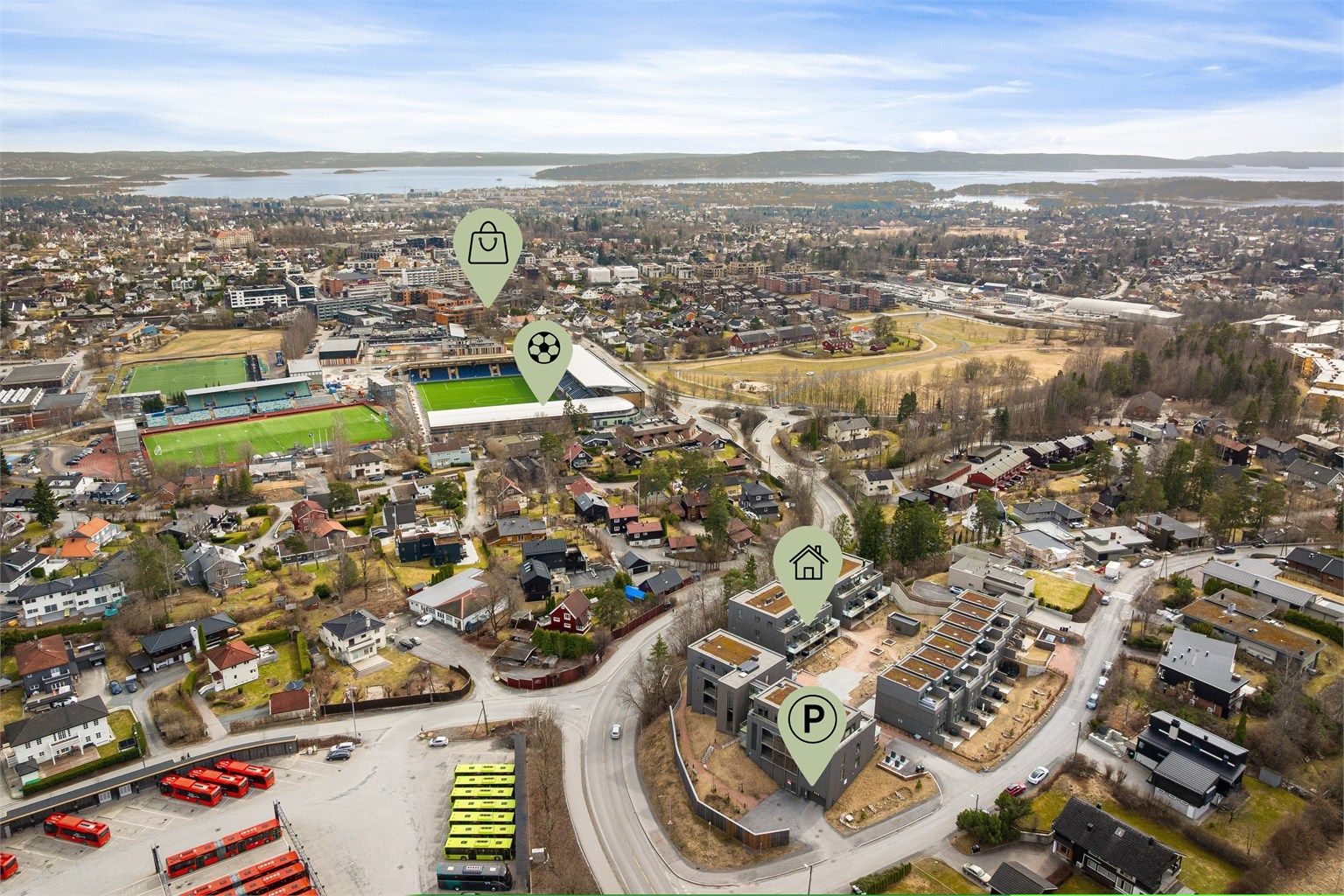 Her bor du i gangavstand til buss, T-bane, restauranter, butikker, dagligvare, turløyper, langrennsløyper og park.