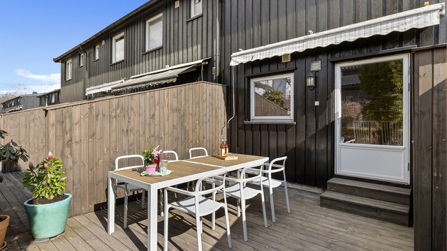 Nydelig solfylt terrasse på 18 kvm