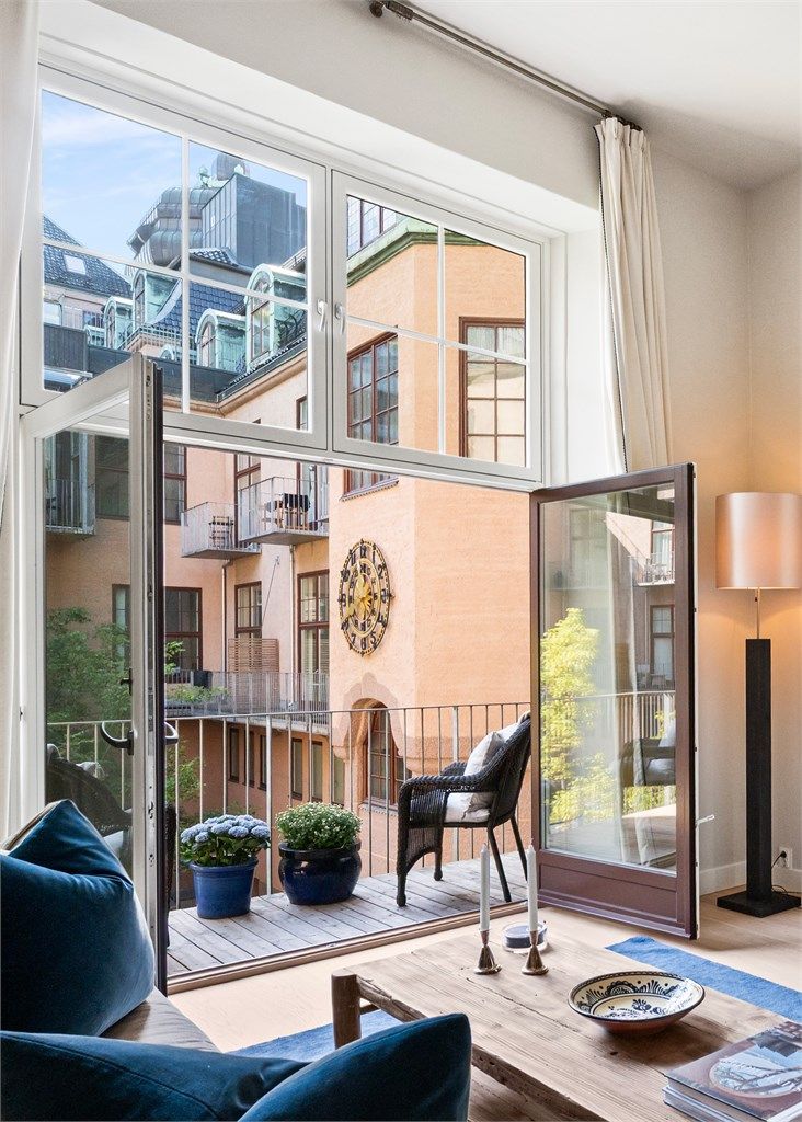 Krogsveen v/ Tom Martinsen har gleden av å presentere en delikat og unik leilighet med supersentral beliggenhet i Quadraturen - denne vil du ikke gå gå glipp av. 