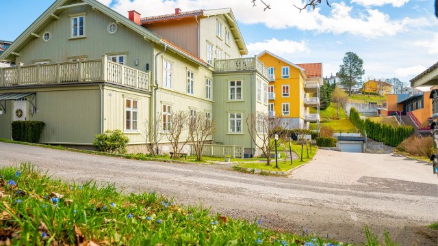 Velkommen til Kjelsåsveien 49J! Presentert av Halvor L. Heikkilä ved Krogsveen Majorstuen og Oslo Vest