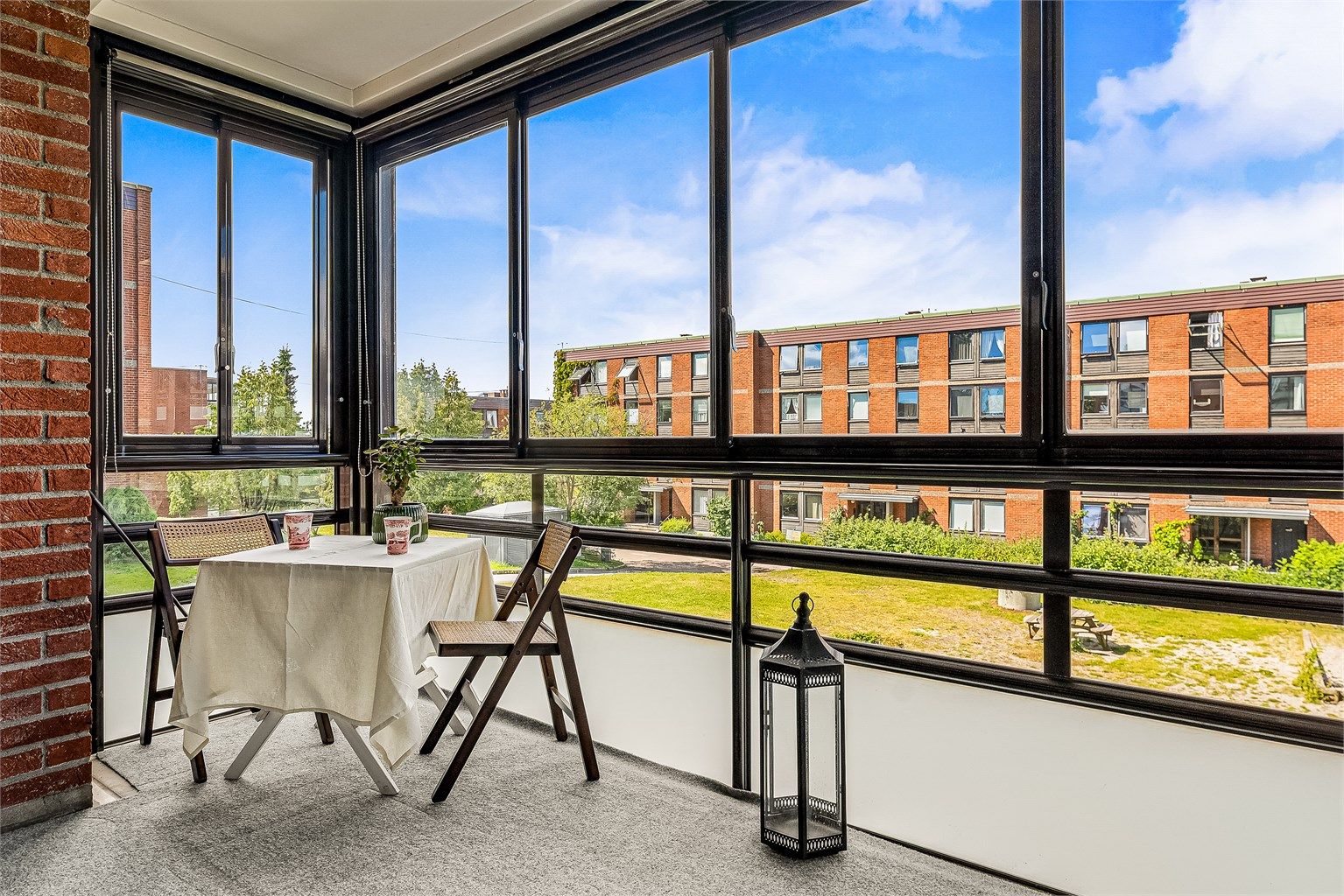 Velkommen til Lutvannsveien 28 - Presentert av Sindre Nyhus og Silje Gregussen v/ Krogsveen