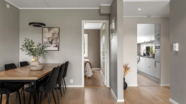 Hjertelig velkommen til strøkne Torgny Segerstedts vei 63! Presenteres av Ingvar Nypan v/ Eiendomsmegler Krogsveen