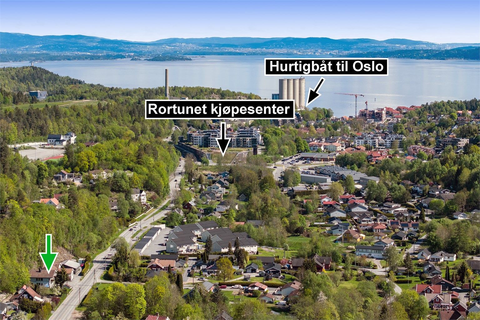 Fra leiligheten er det gangavstand til Slemmestad sentrum, hvor hurtigbåten tar deg til Aker Brygge.