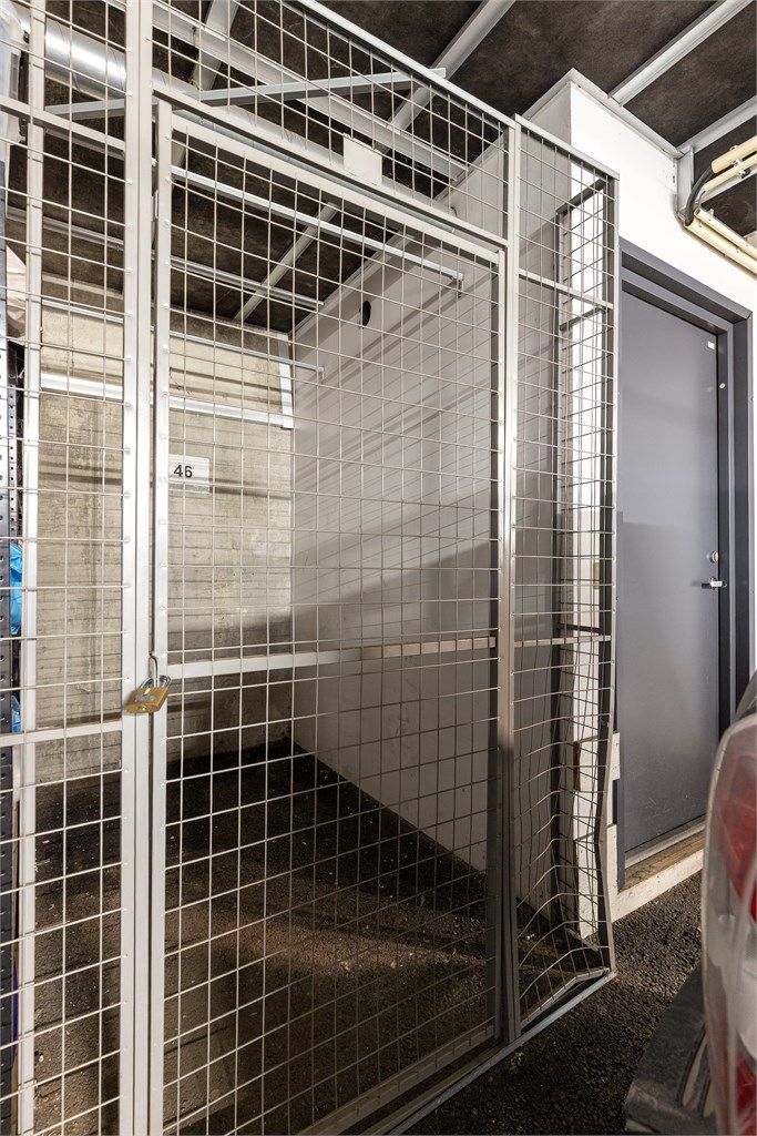 Bod på 3 kvm i felles garasjeanlegg medfølger