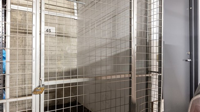 Bod på 3 kvm i felles garasjeanlegg medfølger