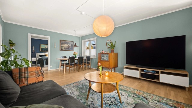 Det ekstra vinduet i gavlveggen, gjør at du kan sette opp to lettvegger og lage et lite soverom nr 2?