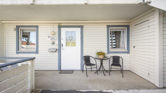 Ved inngangspartiet disponerer leiligheten en bod på 1 m².