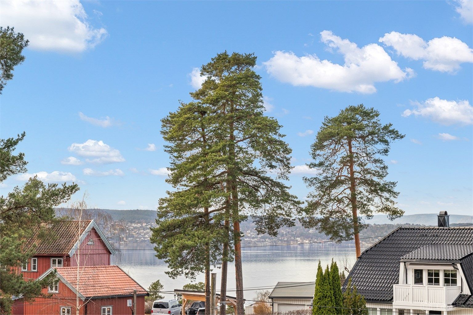 Området byr på nærhet til sjøen og flotte rekreasjonsmuligheter.