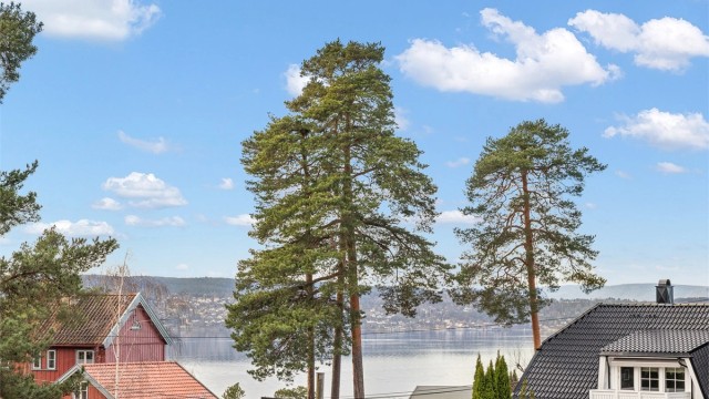 Området byr på nærhet til sjøen og flotte rekreasjonsmuligheter.