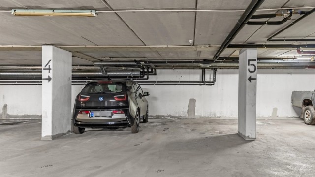 God størrelse på garasjeplassen.