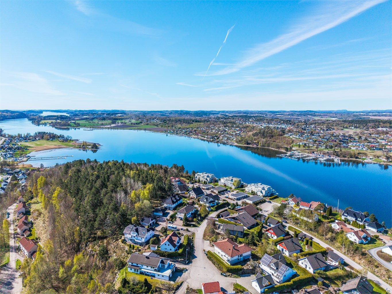 Nyt den flotte utsikten over nærområdet og skjærgården.