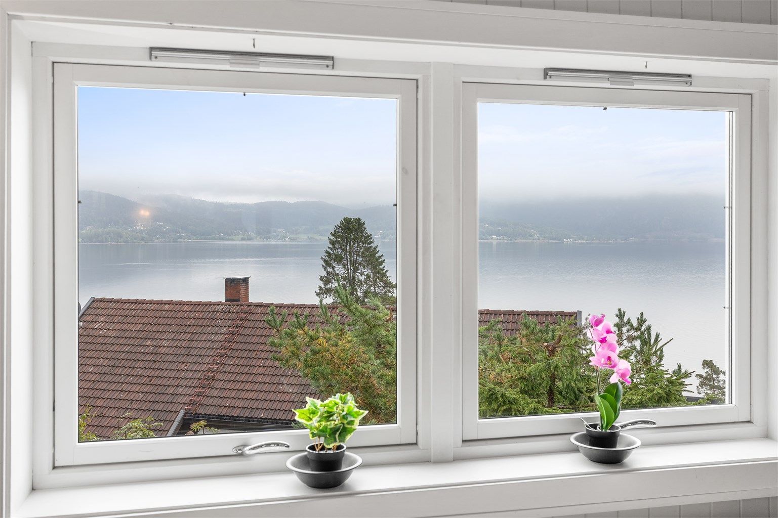 Flott utsikt fra stuevinduer