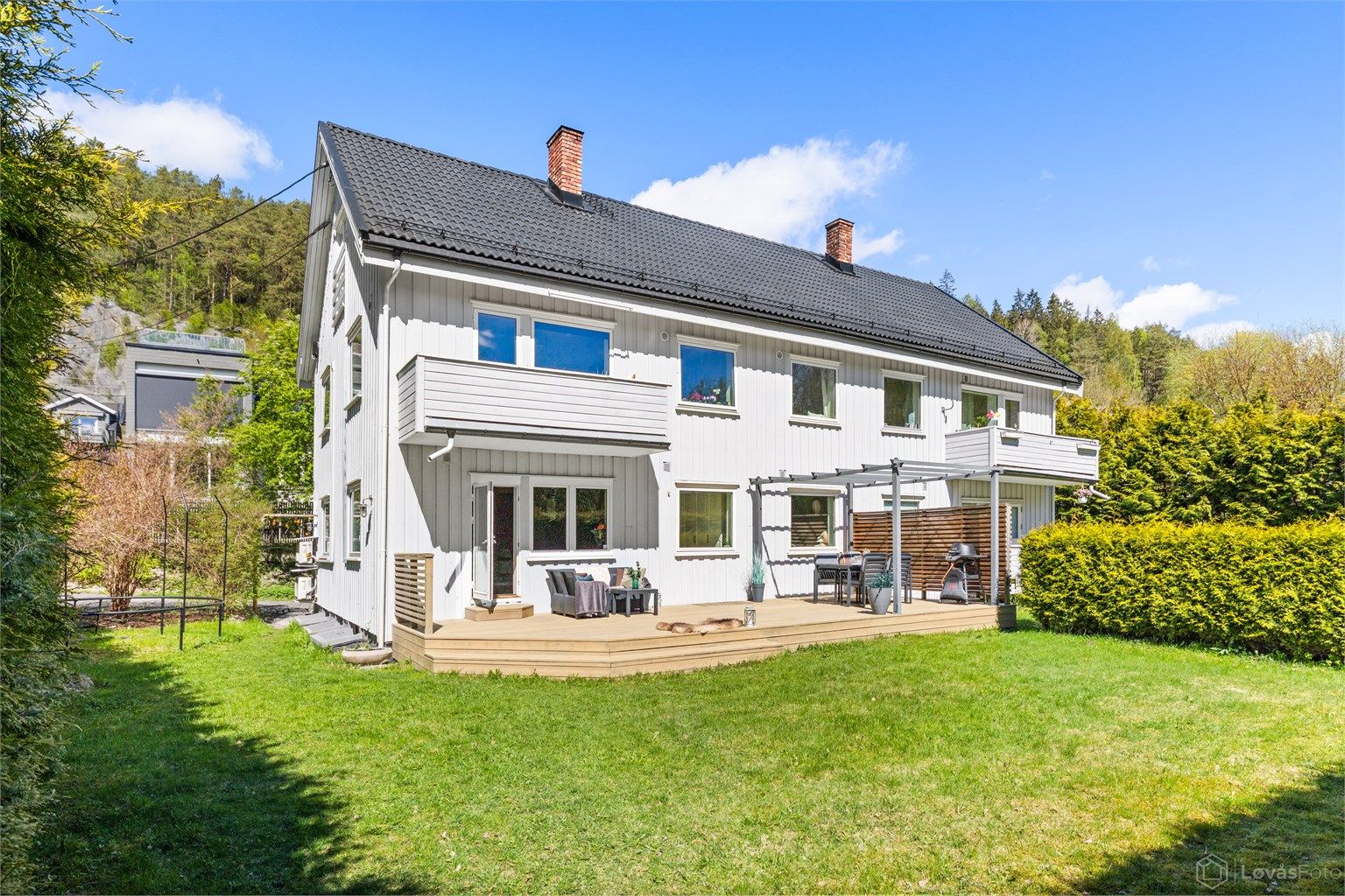 Velkommen til Øgårdsveien 13! Foto: LøvåsFoto