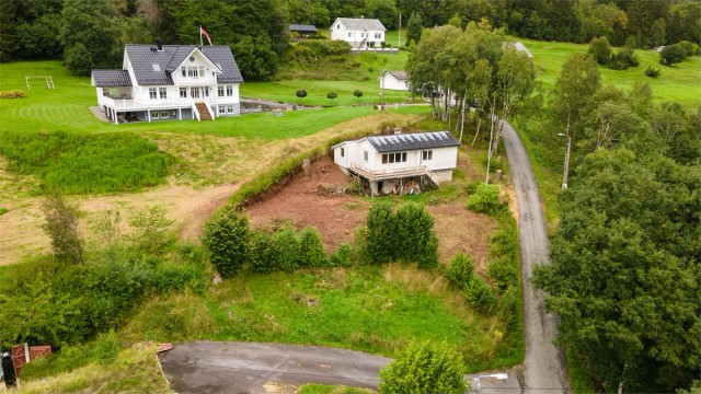 Krogsveen Sunnmøre v/Eiendomsmegler Christian Nogva Aarseth har gleden av å presentere Ystebøvegen 37