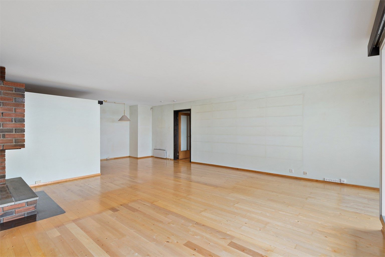 Den store stuen kan enkelt møbleres med forskjellige soner