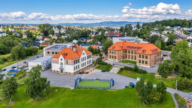 Boligen sokner til Østensjø skole med ca. 5 minutters gange.
