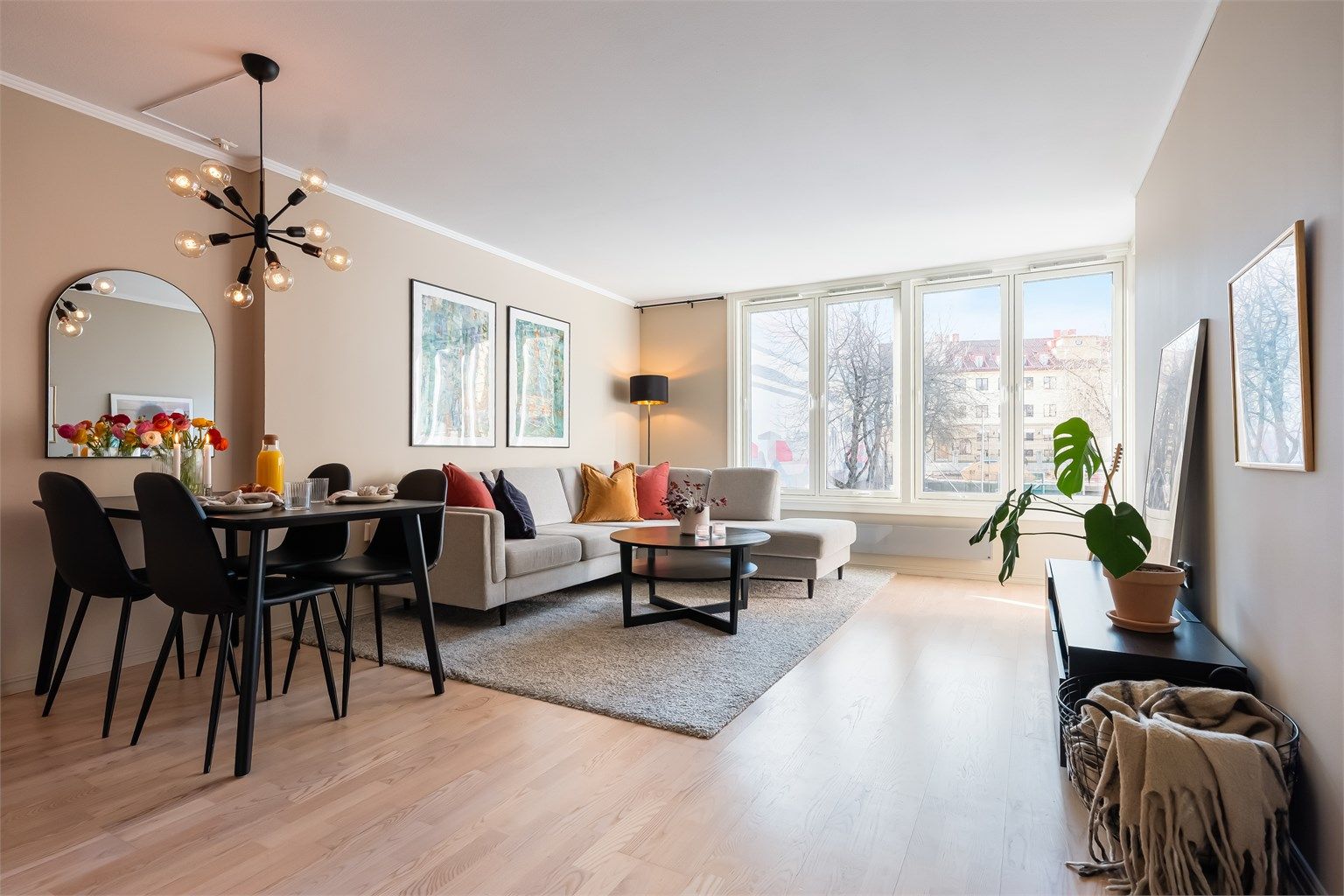 Velkommen til Borggata 12 E! Presentert av Sara Marie Zachariassen v/ Krogsveen Eiendomsmegling.