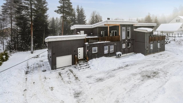 Velkommen til Minkvegen 33B - En innholdsrik og flott halvpart av tomannsbolig i barnevennlig og attraktivt boområde