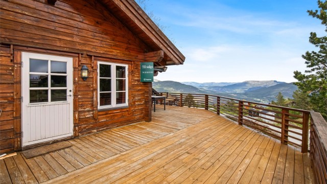 Her er god plass til flere utegrupper og kanskje et boblebad er drømmen?